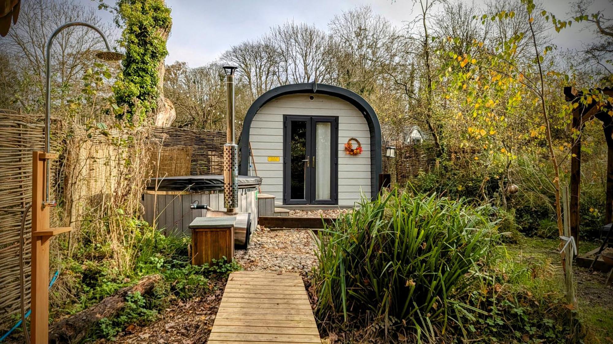 Emlyn'S Coppice - Luxury Woodland Glamping Villa Holywell  Exterior photo