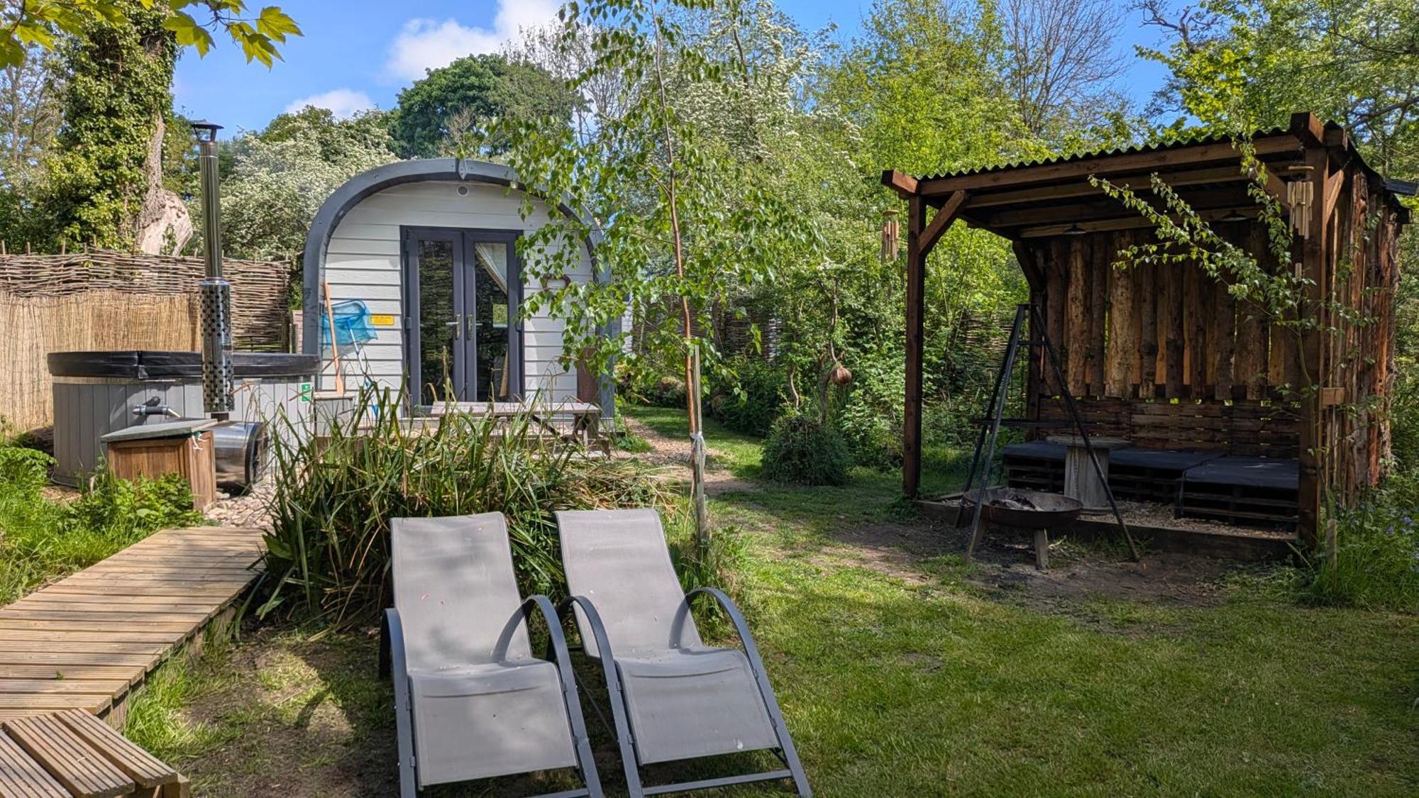 Emlyn'S Coppice - Luxury Woodland Glamping Villa Holywell  Exterior photo